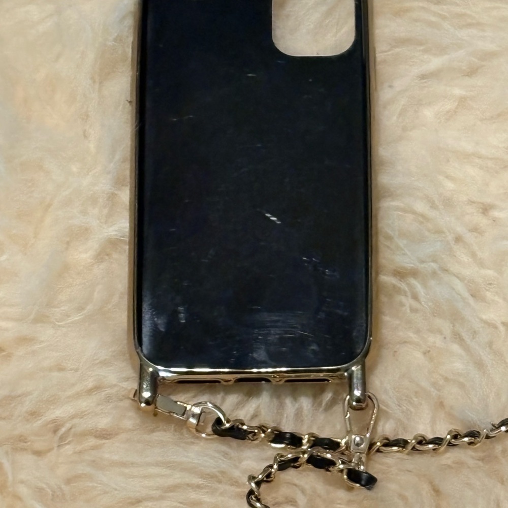 Black Quilted Patent Leather Phone Case with Necklace Chain - Picture 3 of 4